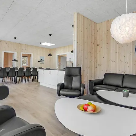 Gorgeous In With Kitchen