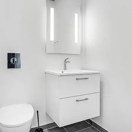 Holiday home Gorgeous In With Kitchen Glesborg