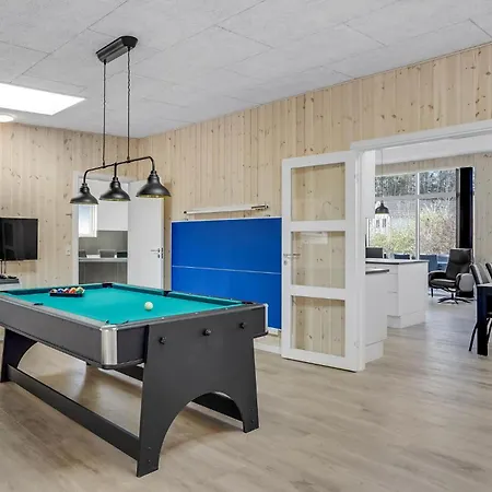 Gorgeous In With Kitchen